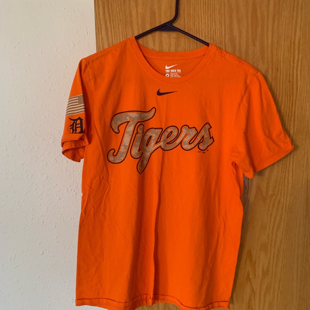 Nike T-shirt